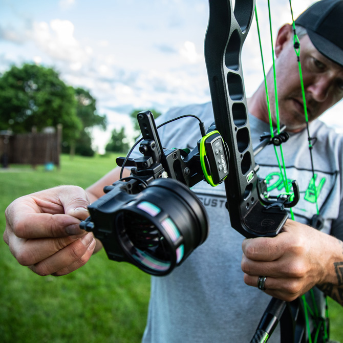 How to Sight In "Mover" Style Archery Sights Nock On Archery