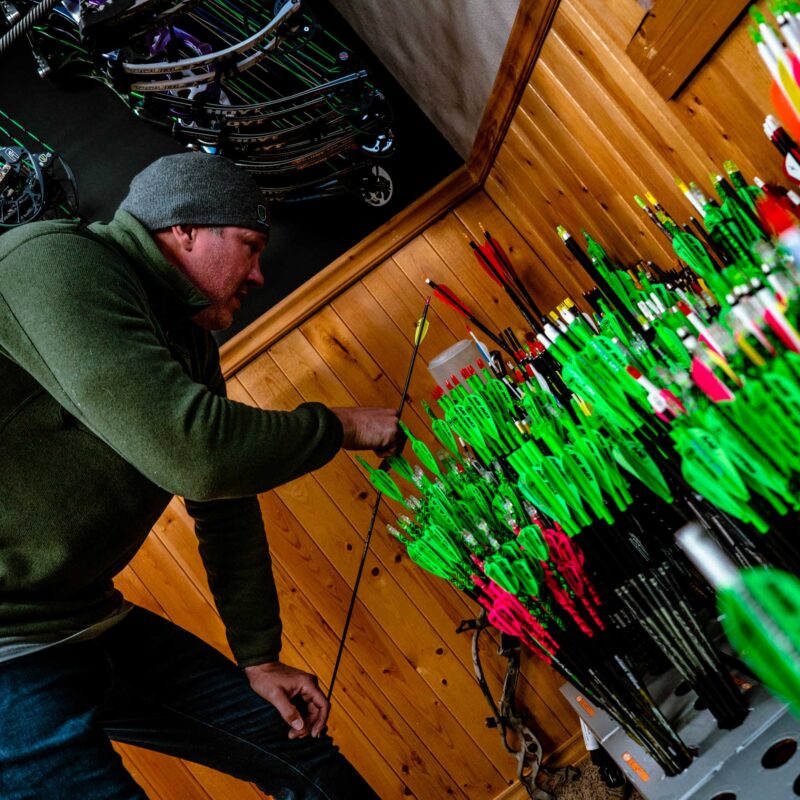 John Dudley of Nock On Archery teaching about arrow vanes.