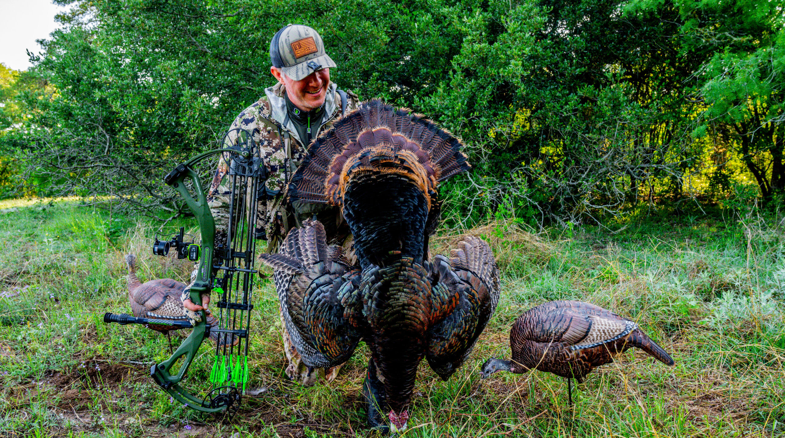 STRUTTERS IN STEALTH MODE – BOWHUNTING GOBBLERS